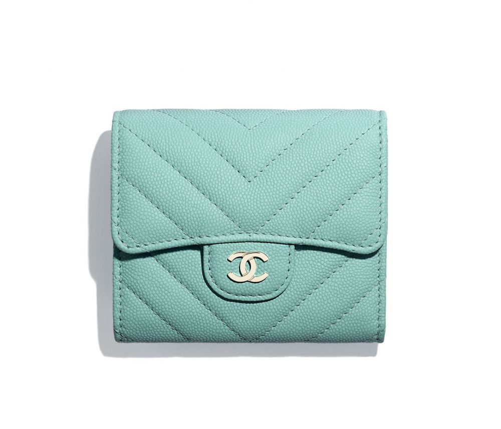 Classic Small Flap Wallet (HKD5,900)
