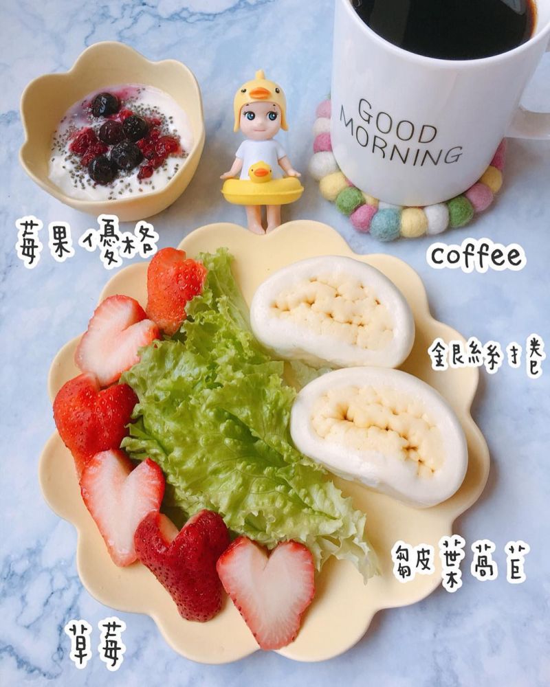 銀絲捲莓果早餐