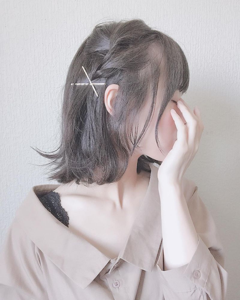 簡單編髮髮型範本3：日系氣質｜單邊麻花辮短髮
