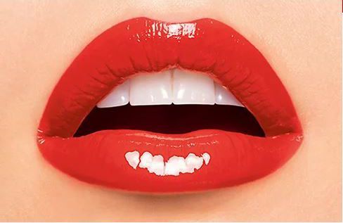 美國CLARINS新推全新8色唇膏！潤澤漆光唇妝！知性奶茶色、活力橙紅！