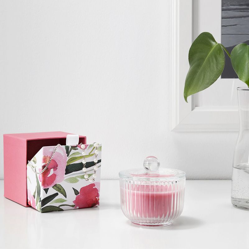 # BLOMDOFT 帶微微牡丹香味的粉紅蠟燭，售價為港幣$39.9。