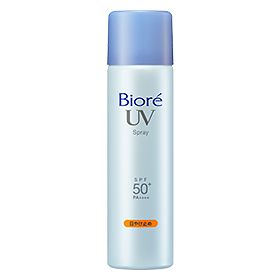 Kao Bioré 長效清爽防曬噴霧 SPF50+ PA++++  噴霧質感清爽透明，防水耐汗，亦適用於面部、頭髮及身體。蘊含洋甘菊精華可以為肌膚補充水分，適合皮膚比較乾的女生使用。
