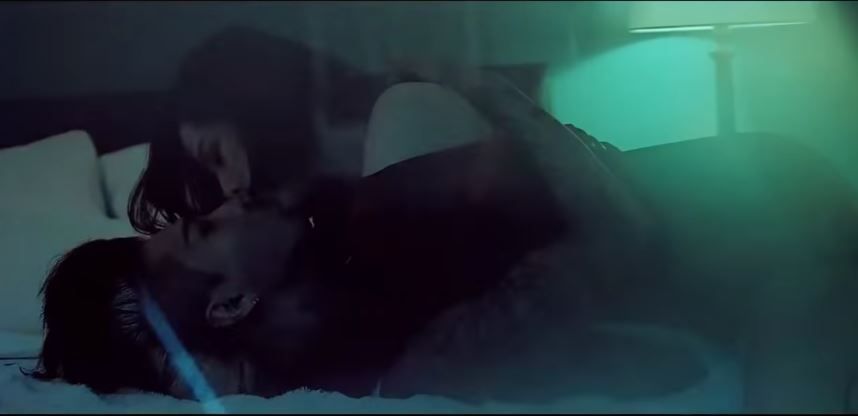 閔孝琳和太陽因在2014年拍攝《凌晨一點》MV結緣，當時GD推薦了閔孝琳擔任MV女主角。