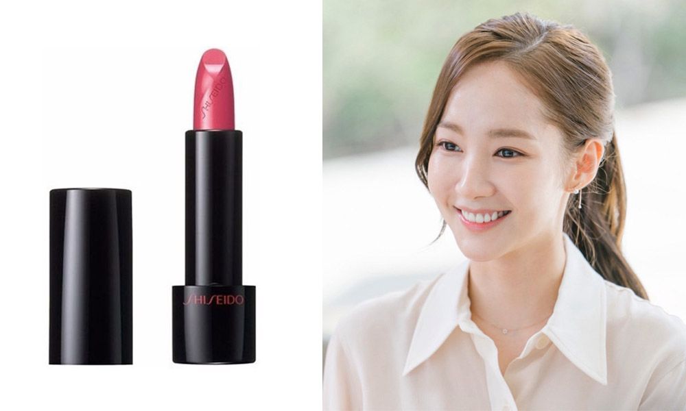 劇中最常用的就是這款Shiseido Rouge Rouge Lipstick RD311