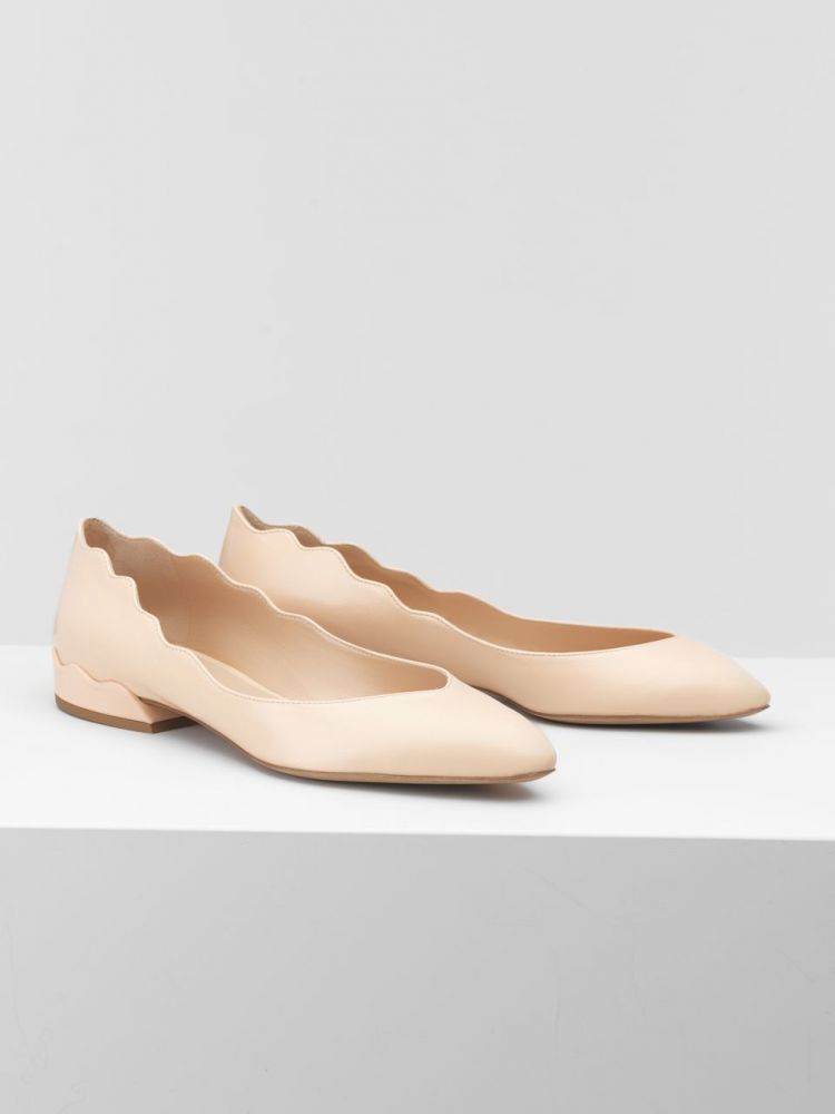 Lauren ballet flat in semi-shiny calfskin（DELICATE PINK）港元$4,800