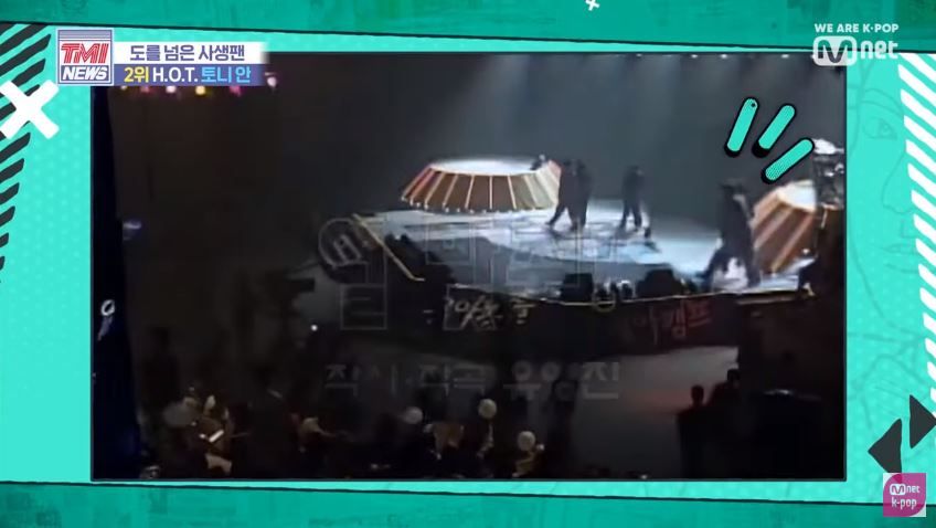 曾有粉絲衝上舞台試圖拉走他