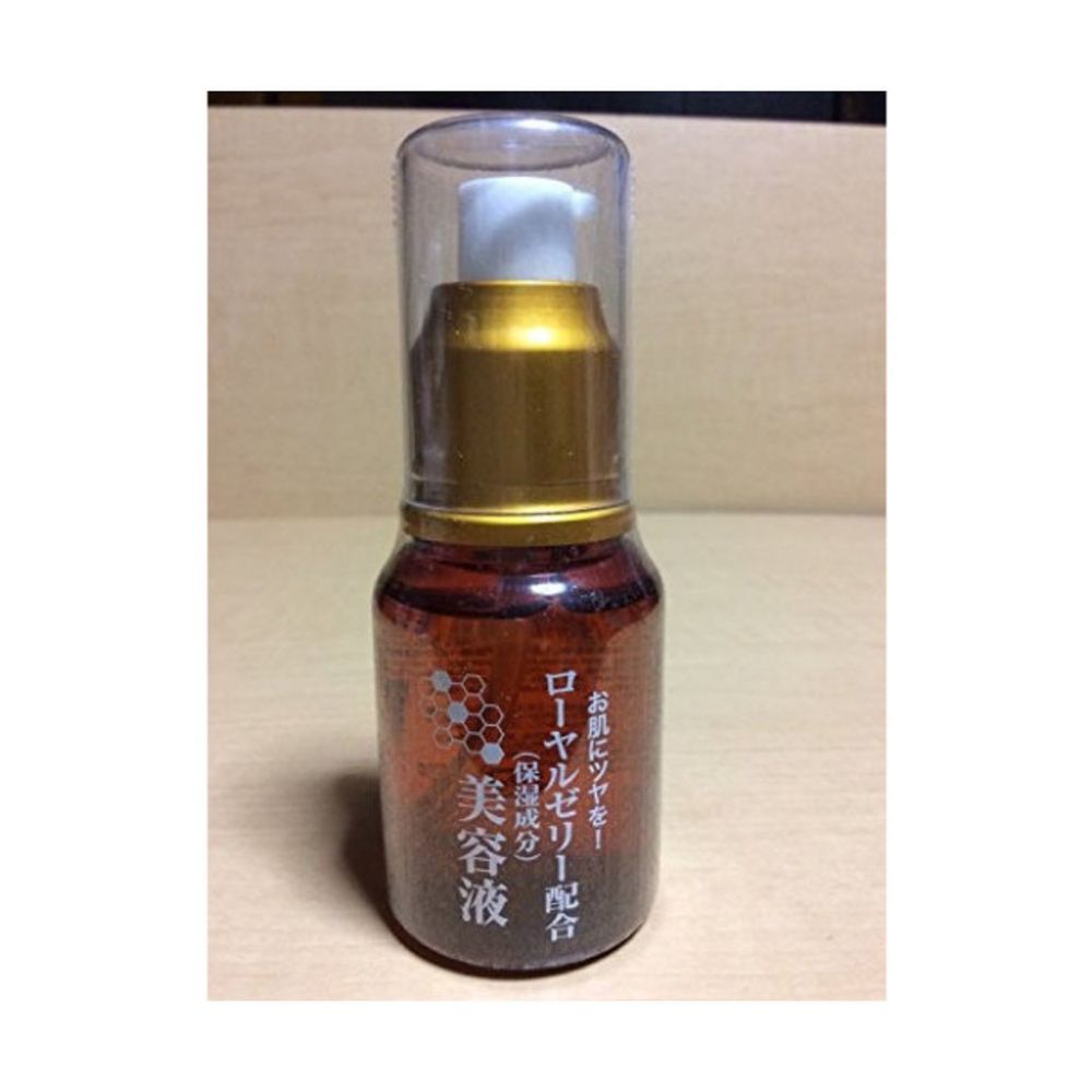 這支平價的美容液，是日本女生SNS的常客，質地容易吸收，雖然產品是皮膚用精華液，有不少網友都會塗於髮尾，充分保濕。