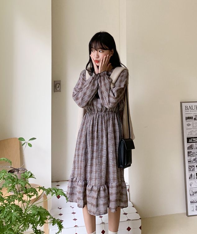 格子洋裝 (售價為韓幣22,000元)