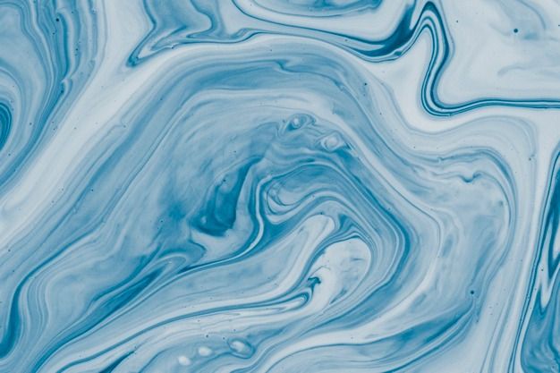 4. 藍色 - 冷色調的籃色給予人自信、平實的感覺，而顏色較深的籃色更會帶來一種鎮定的效果，在面試見工時最適合穿上籃色的衣服。喜歡穿上藍色衣服的人通常都會有同理心、富有感染力，但亦可能會比較害羞。遇到未知的情況，你亦懂得如何平靜心情。