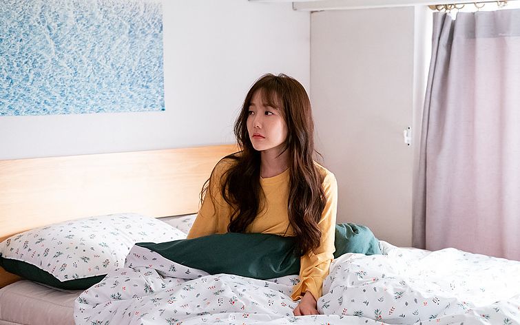 6. 能不出門就不出門:「能不出門就不出門」簡直就是「世界級宅女」的座右銘,只要能叫外賣就不會出門買飯、只要能網購就不會出門買衣服......雖然他們總會以「懶」藉口,但實則卻是不想見人、不想與人接觸罷了! 6. 能不出門就不出門:「能不出門就不出門」簡直就是「世界級宅女」的座右銘,只要能叫外賣就不會出門買飯、只要能網購就不會出門買衣服......雖然他們總會以「懶」藉口,但實則卻是不想見人、不想與人接觸罷了!