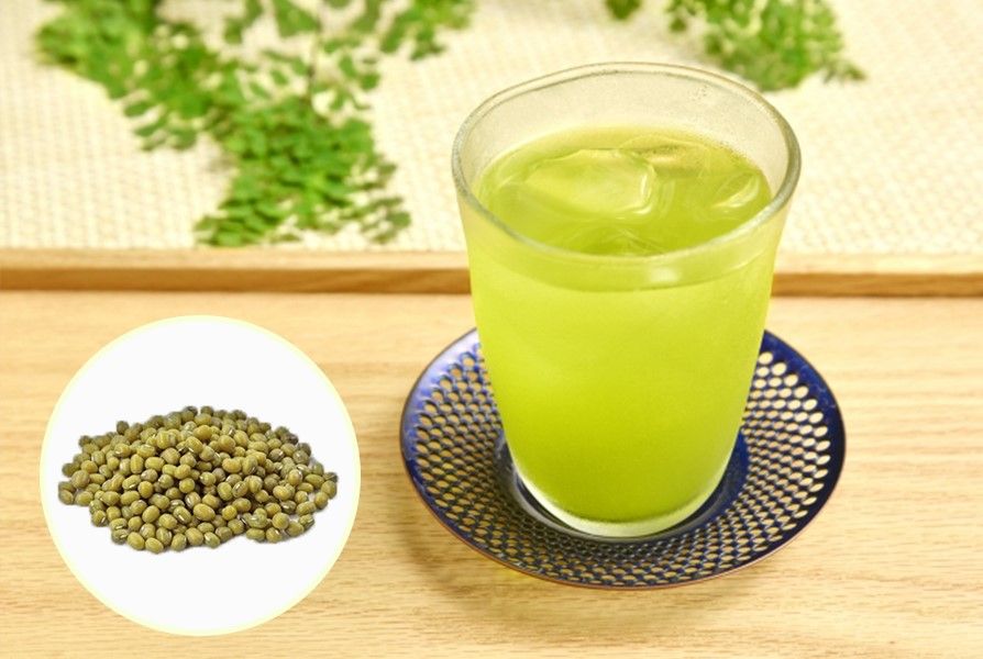 熱底的人士平日可以綠豆煲湯內服清熱解毒，改善暗瘡的情況。