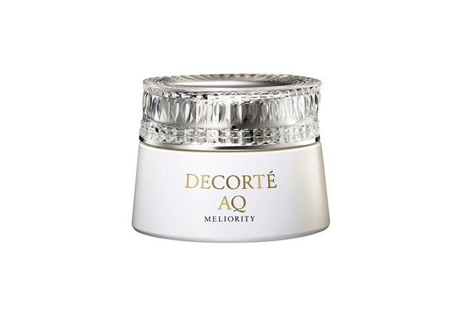1. DECORTÉ High Performance Renewal Cleansing Cream︰洗面乳含護膚成分，能徹底清潔化妝品殘留和皮脂。