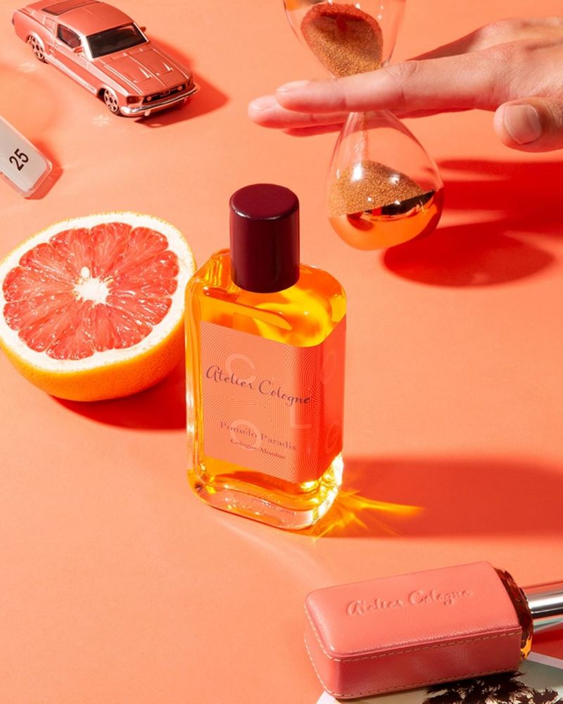 【9. Atelier Cologne Pomelo Paradis 30 ml | 售價HKD 550】以柑橘為主調，混合橙花、琥珀等味道，如冬日中橙色太陽的迎面而來的溫暖，給人甘甜清新、舒服的感覺，無論是冬天或是初春使用都適合。