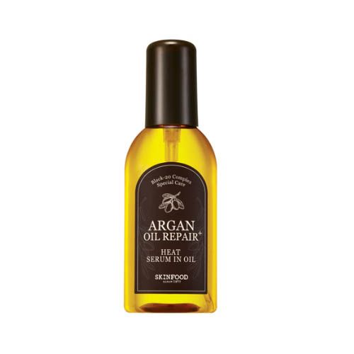 SKIN FOOD Argan Oil Repair+ Heat Serum In Oil  (100ml | 售價：₩13,000)  韓國開價美妝品牌SKIN FOOD推出的護髮精油，蘊含摩洛哥堅果油、荷荷巴油精華，深層滲透髮芯，吹髮、造型前使用能保護頭髮免受熱力傷害，適合頻密漂染、嚴重受損髮質使用。