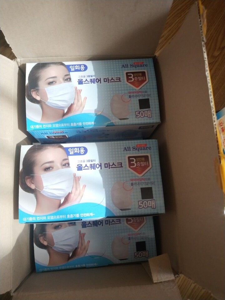 韓國市面上亦出現類近中國製劣質口罩，包裝上印有韓文字樣