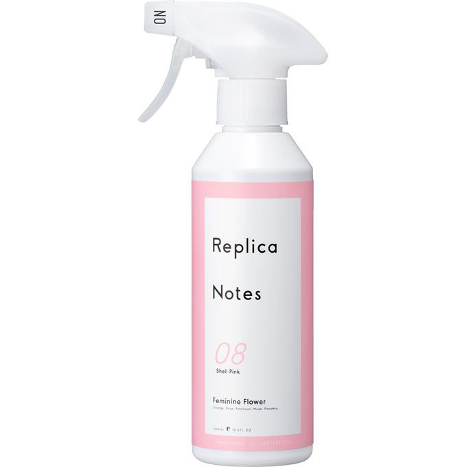 Replica Notes Fabric Refresher #08 Feminine Flower 300ml (日元480円未連稅) 可以用於嬰兒的衣服,具除皺、除臭、除菌、防花粉黏著功效。混合香橙、玫瑰、廣藿香等香味。 Replica Notes Fabric Refresher #08 Feminine Flower 300ml (日元480円未連稅) 可以用於嬰兒的衣服,具除皺、除臭、除菌、防花粉黏著功效。混合香橙、玫瑰、廣藿香等香味。