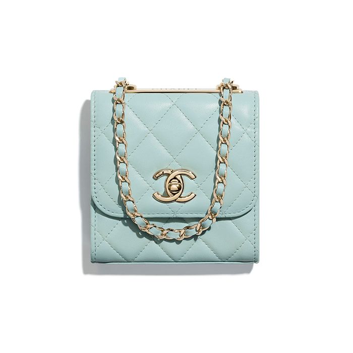 鏈條手提包丨售價$ 13,500丨尺寸 11 × 11 × 5.5 cm丨小羊皮