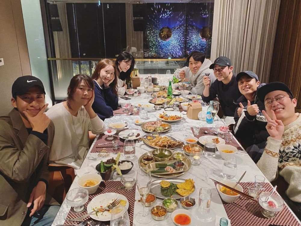 16. 跟男友的家人/朋友有不錯的關係,能融入他的圈子 16. 跟男友的家人/朋友有不錯的關係,能融入他的圈子