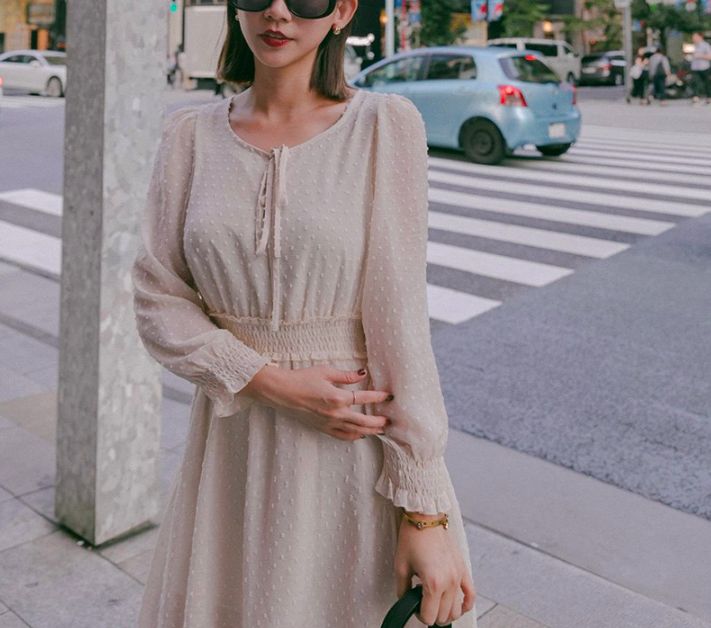 立體圓點綁帶洋裝 台幣740