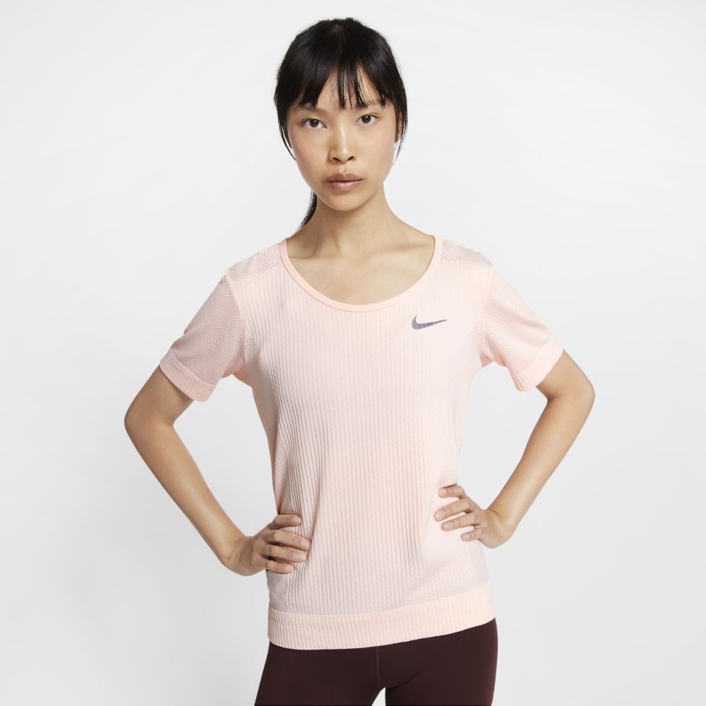 NIKE INFINITE 女子短袖跑步上衣   (原價售價港幣 $449，優惠價 $399)