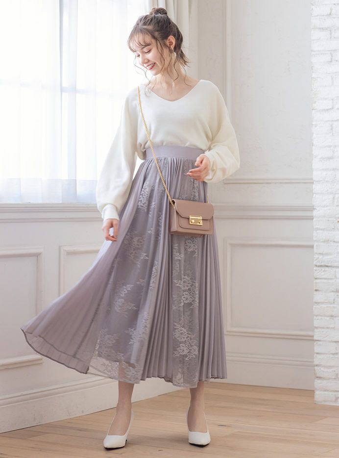  蕾絲拼接百褶半裙  (日元2,299連稅)