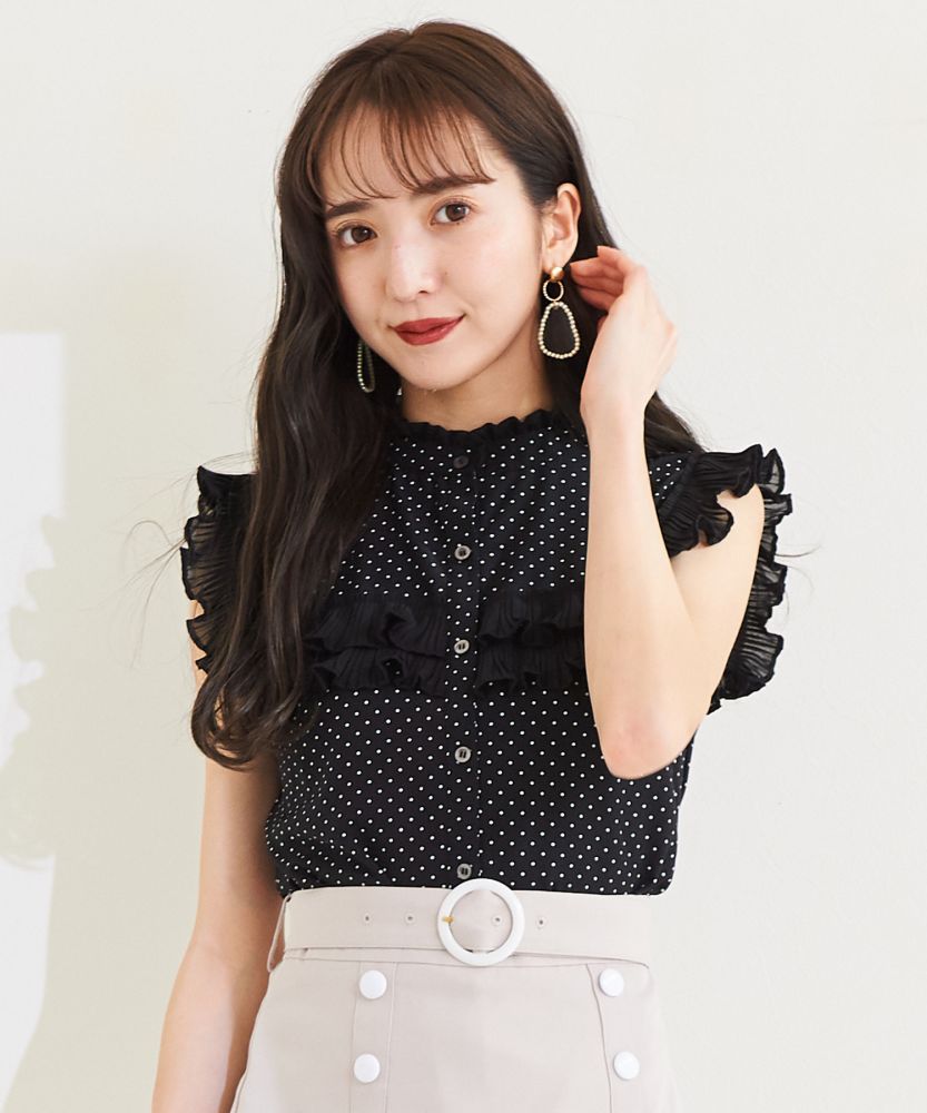 荷葉邊波點無袖上衣  (日元6,589連稅)