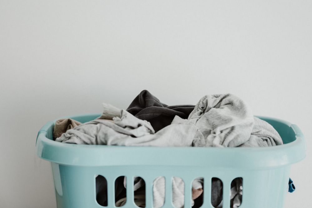 2. 毛公仔與衣物分開洗滌，避免交叉污染。除了防止染上其它顏料，還可以避免其他衣服上的細菌污染毛公仔。