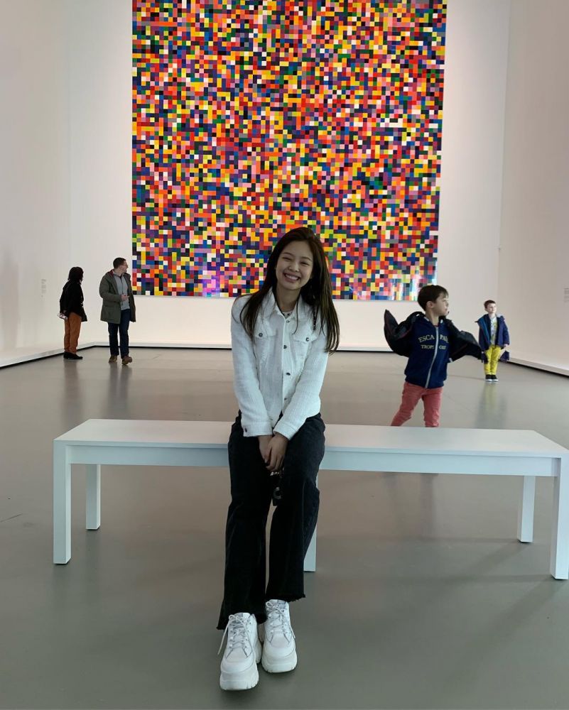 Tip 5：厚底波鞋 - 最近都有流行厚底波鞋，想穿得看起來休閒舒服，又可以帶時尚感，厚底波鞋就是最好選擇不過！