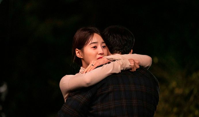 7.對未知的將來感到恐懼：因為害怕失去現有的一切、害怕失去現有僅餘的幸福，「幸福恐懼症」患者們總是對未來充滿恐懼的感覺，不敢嘗試新的挑戰、新的機會，害怕自己一轉過頭，所珍惜的事物就會從手心溜走。