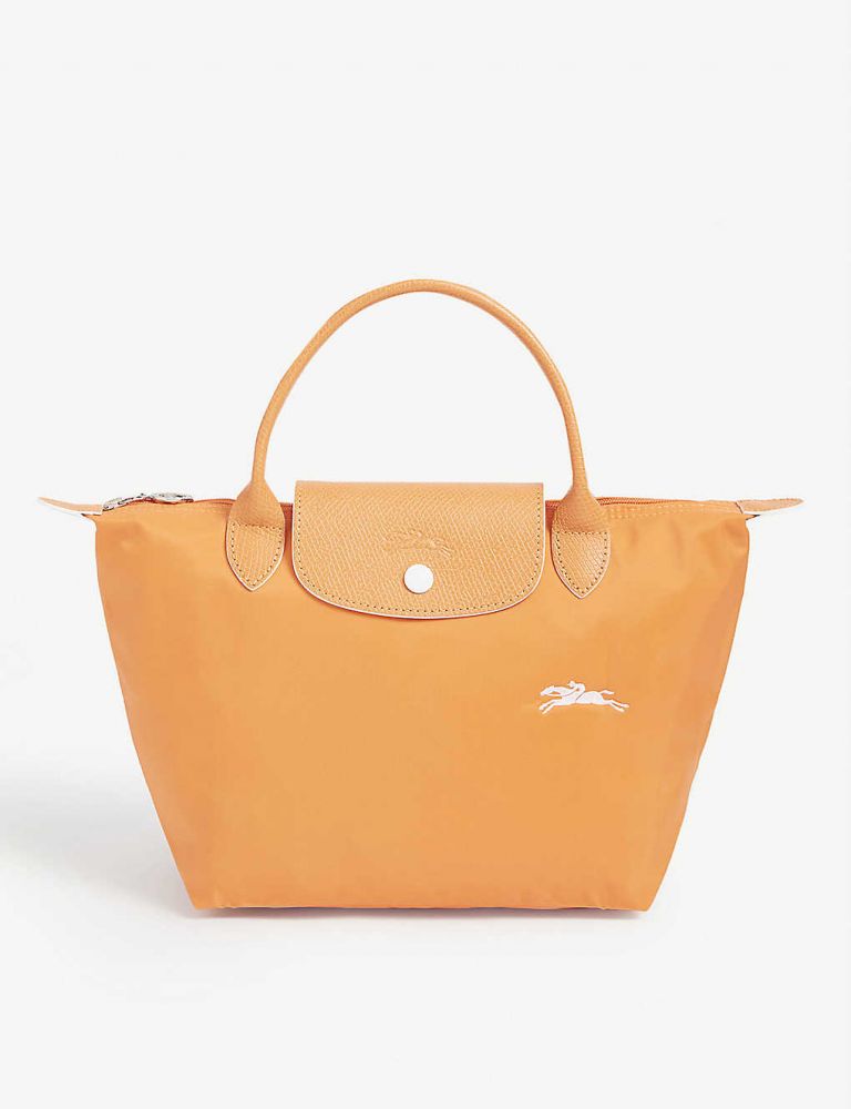 15. LONGCHAMP Le Pliage Club small nylon tote （Color：Orange） 售價 $580 | 香港售價 $900