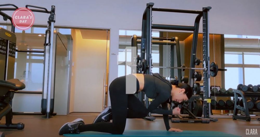 然後把身體收回來再重複，記得動作要放慢才有效。每邊10下為一組，一共做3組。