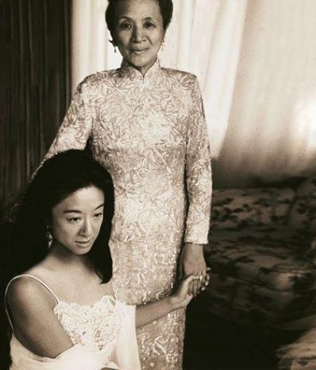 Vera Wang 結婚時因找不到心儀的婚紗，決定自行設計，從此開拓了婚紗設計事業。