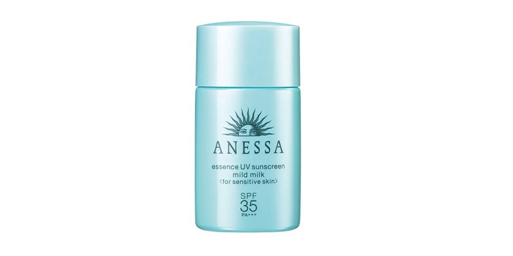 第1位 ANESSA Essence UV Sunscreen Mild Milk SPF35/ PA +++；容量：60ml | 價格：2678円。（防曬度：A 溫和度：A 舒適度：B 易卸度：C ）