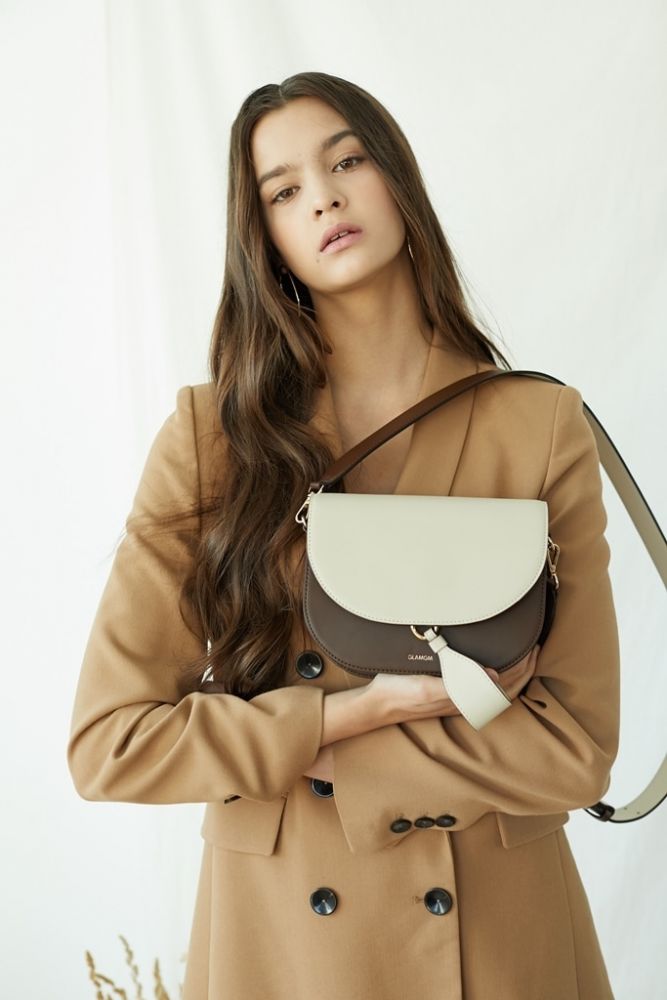 MOMO BAG  (原價韓幣228,000，折後韓幣159,600)