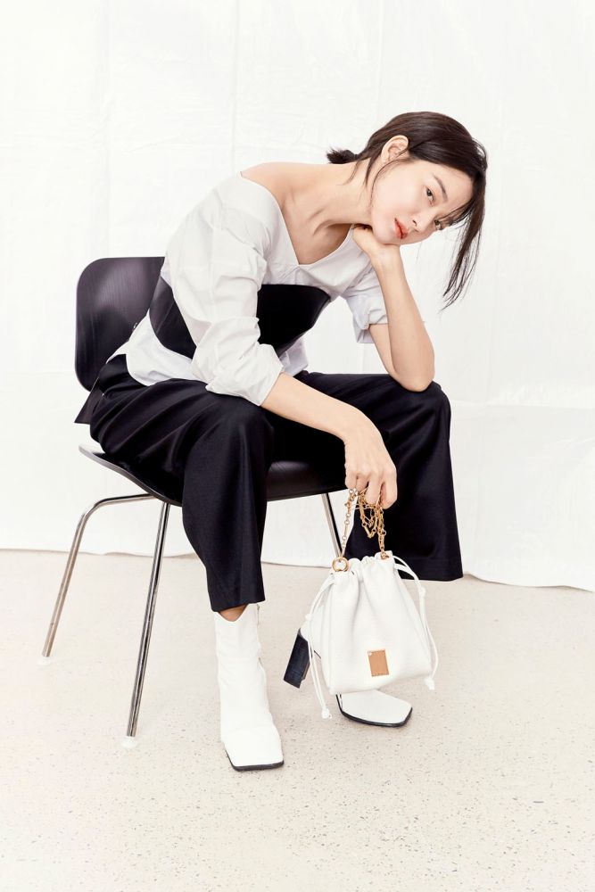 MinA Cool Cross 16  (原價韓幣298,000，折後韓幣268,200)