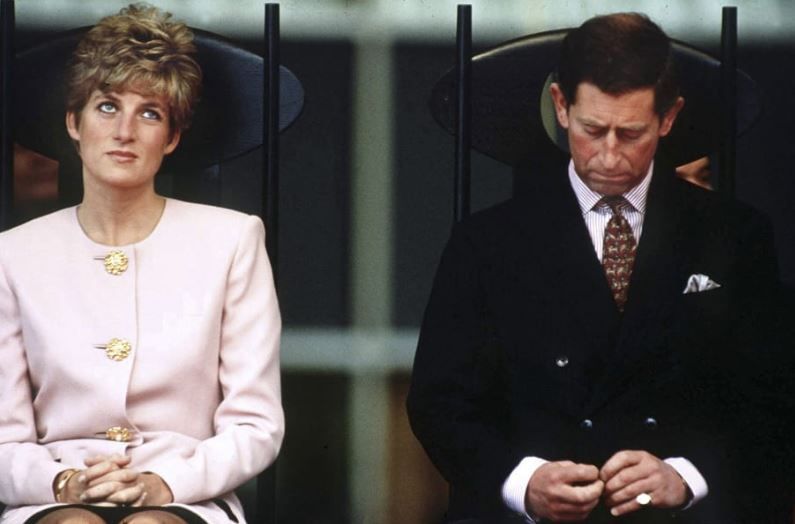 1991年10月，查理斯與戴安娜外訪多倫多，感覺已貌合神離。（資料及圖片來源：CNN/Getty Images）