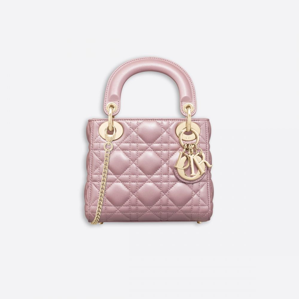 Mini Lady Dior Bag——加價前€2,800歐元 | 加價後€3,200歐元（價格增幅 +14.29%）
