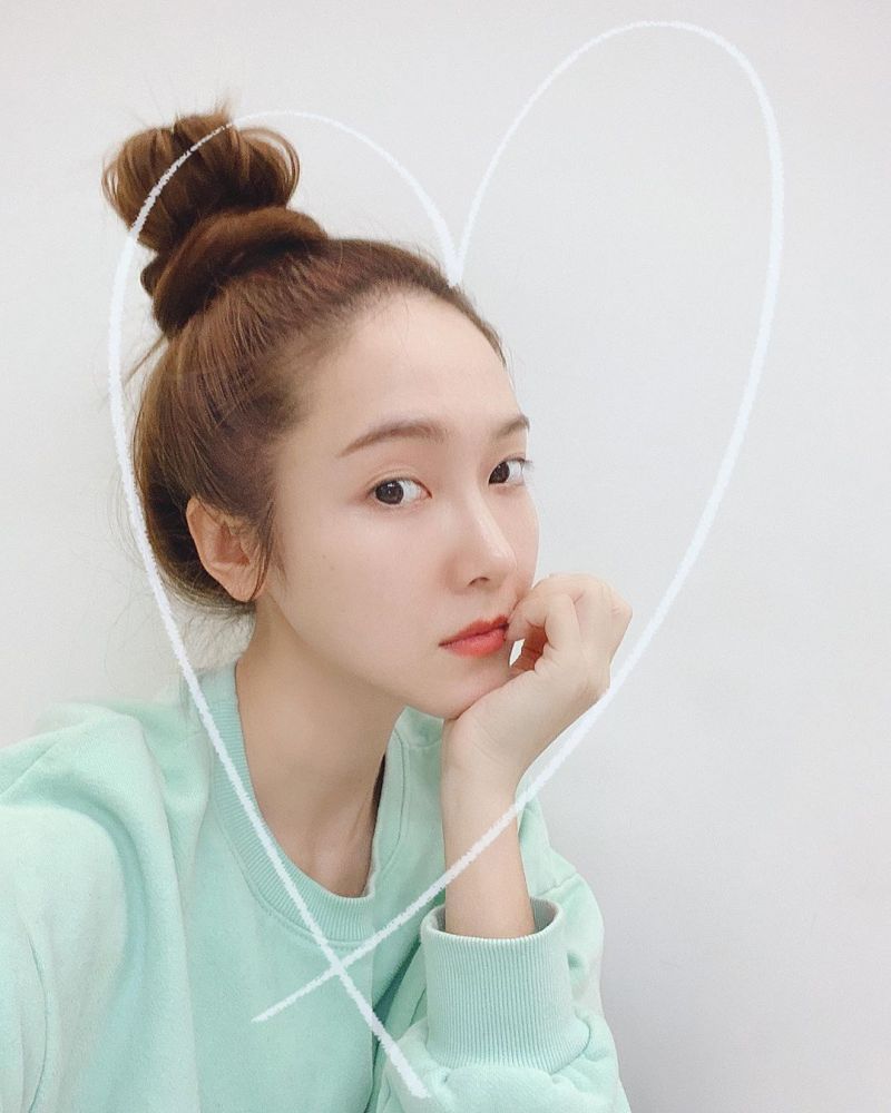 7. 櫻桃小嘴 在國外有人覺得嘴巴大事性感,但在古代美女卻一定要櫻桃小嘴!櫻桃小嘴的原因是不希望露出不乾淨的牙齒,同時也覺得小嘴巴吃東西的時候會比較優雅;相反嘴巴大的話吃東西邊會大口大口地吃,仿佛是需要粗飽的人士才需要。 7. 櫻桃小嘴 在國外有人覺得嘴巴大事性感,但在古代美女卻一定要櫻桃小嘴!櫻桃小嘴的原因是不希望露出不乾淨的牙齒,同時也覺得小嘴巴吃東西的時候會比較優雅;相反嘴巴大的話吃東西邊會大口大口地吃,仿佛是需要粗飽的人士才需要。