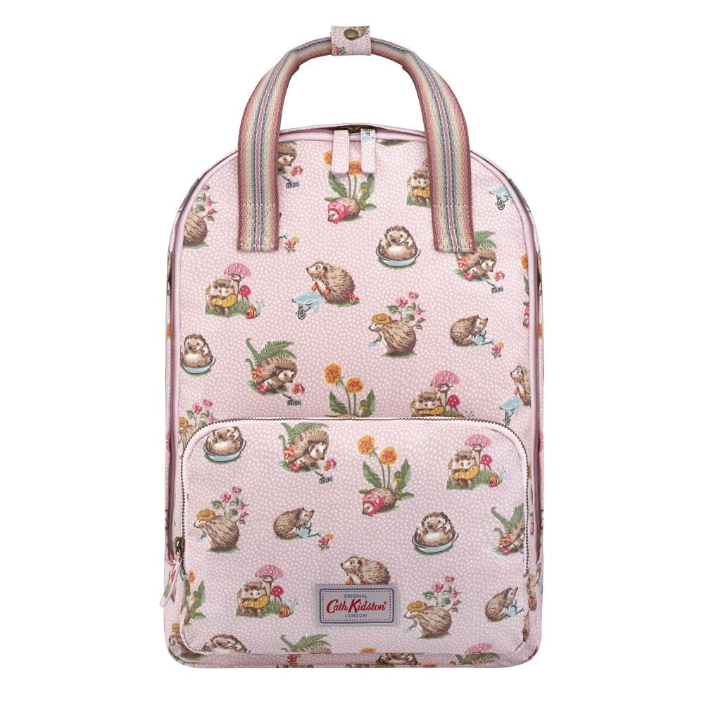 9. Front Pocket Backpack 原價$850 | 特價 $255（Cintage Pink）
