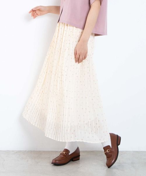 綿羊褶長裙-原價日元¥ 3,299 | 優惠價日元¥ 769