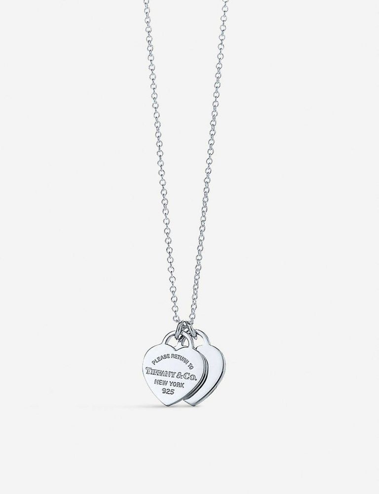 7 TIFFANY & CO Return to Tiffany mini double heart tag sterling silver pendant 售價：£145 （折合約港幣HK$1481）