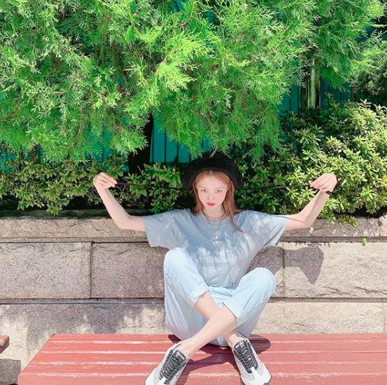 7. 提防紫外線:這幾個月一直戴上口罩,有很多女生都減少護膚及化妝的程序,但防曬這部份絕對不能忽視! 7. 提防紫外線:這幾個月一直戴上口罩,有很多女生都減少護膚及化妝的程序,但防曬這部份絕對不能忽視!