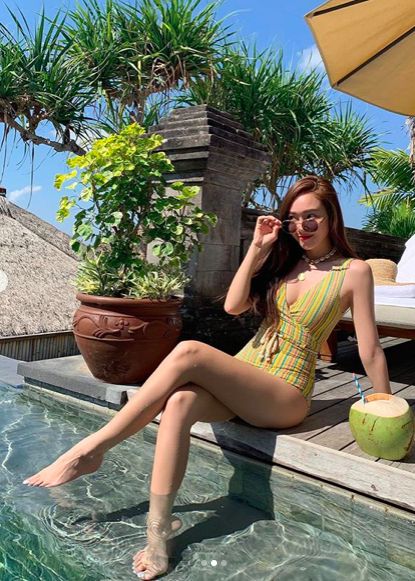 如果你是容易水腫的體質,那麼切記晚餐要少吃鹽,睡前也要減少喝水和吃宵夜啦〜 如果你是容易水腫的體質,那麼切記晚餐要少吃鹽,睡前也要減少喝水和吃宵夜啦〜