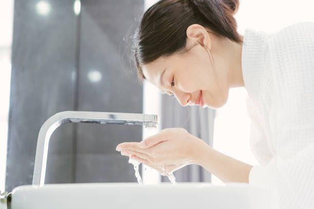 月經結束期護膚秘訣：此外，不應用水溫過熱的水來清潔，以免加劇皮膚發炎的狀況。