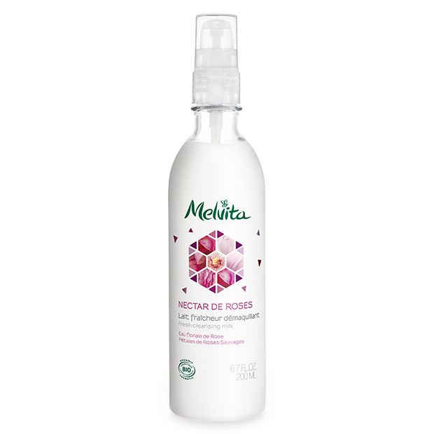 5.Melvita 有機玫瑰保濕潔面乳 $220/ 200ml |  功效： 保濕、清潔 |  對於乾性肌膚來說，最希望可以找到保濕的洗面乳，這款加入了有機大馬士革玫瑰花水和法國野玫瑰花瓣精華，大大增加保濕的功效，更可以預防皮膚水分流失，更可以紓緩乾燥皮膚。