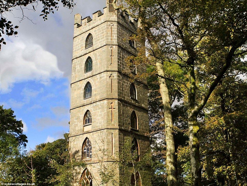 Brynkir tower聳立在威爾士的史諾多尼亞國家公園內，共有六層樓。