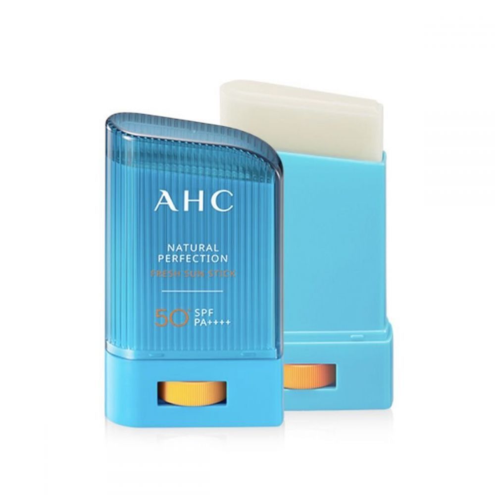 AHC 透薄清爽完美持久防曬棒 SPF50+ PA++++：AHC是韓國著名的醫學美容品牌，而這支防曬棒更是韓國連續幾年銷售NO.1的防曬棒！它具備很高的防曬度，而且塗上臉後十分温和，質地輕盈而不油膩，能夠持久防曬之餘，也有抗汗作用，能保持清爽。