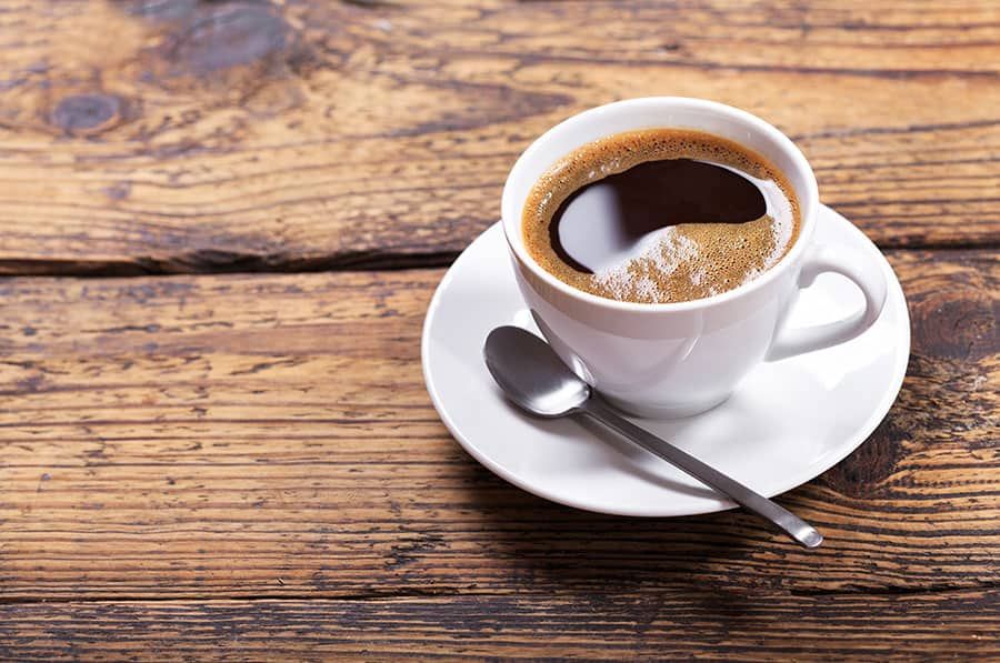 LONG BLACK  Long Black主要由熱水去稀釋濃縮咖啡所製作而成，若果不額外添加牛奶以及糖分的話，其熱量相當之低，每杯只有大約4卡路里，所以深受不少減肥人士的喜愛。