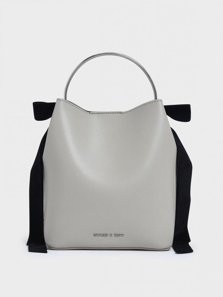 Velvet Bow Detail Bucket Bag (原價 HK$599 | 優惠價HK$419)