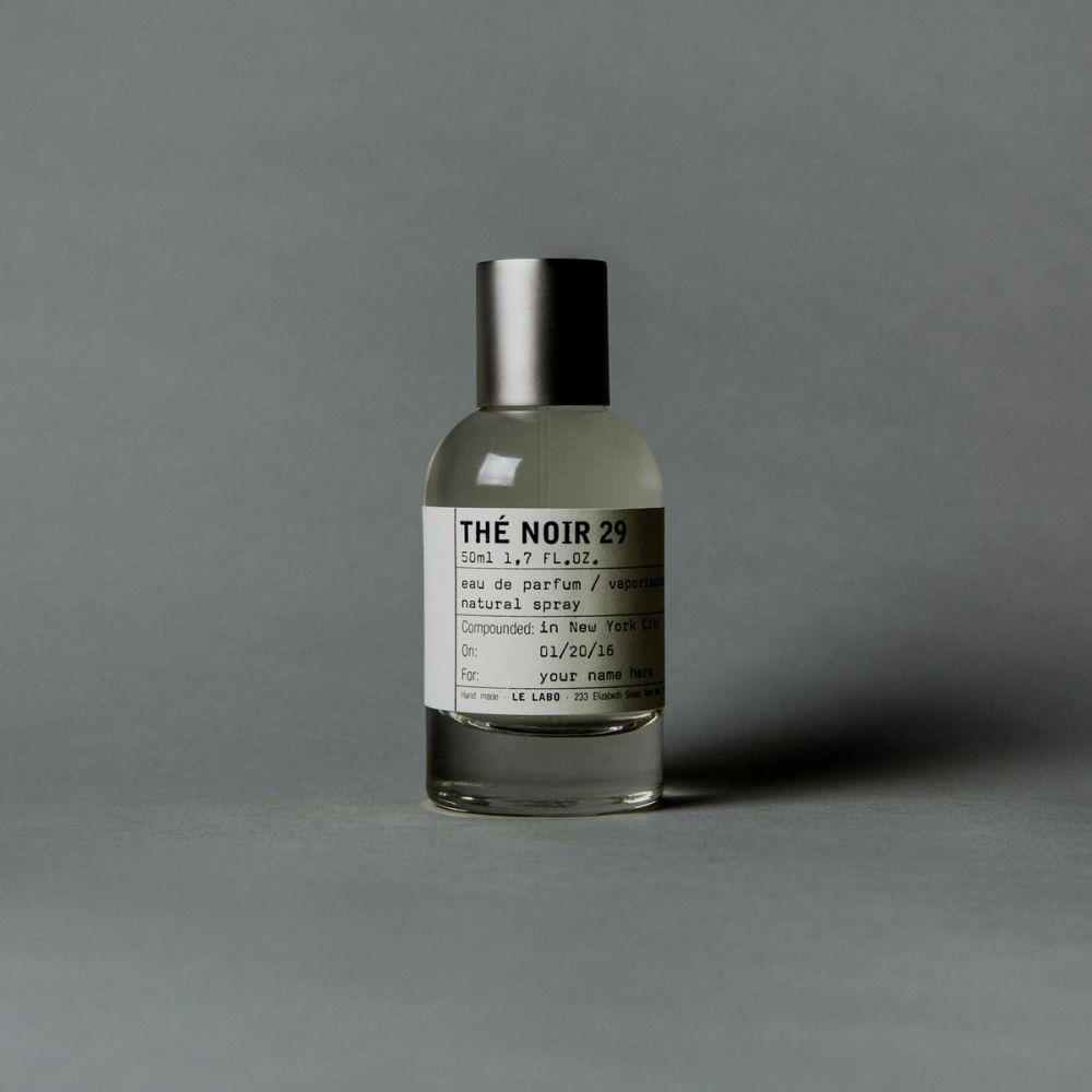 Le Labo The Noir 29 (HK$1560 / 50ml, HK$2270 / 100ml) : The Noir 29是由紅茶葉、佛手柑、無花昧、月桂葉、岩蘭草及麝香等調製而成